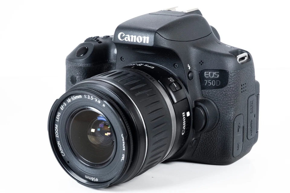 Canon 750D í kassa með 18–55mm linsu