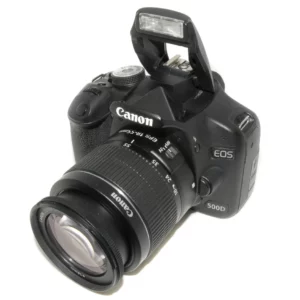 LÍTIÐ NOTUÐ CANON EOS 500D + 18–55mm IS, einungis 3.640 myndir teknar - Tilbúin til notkunar