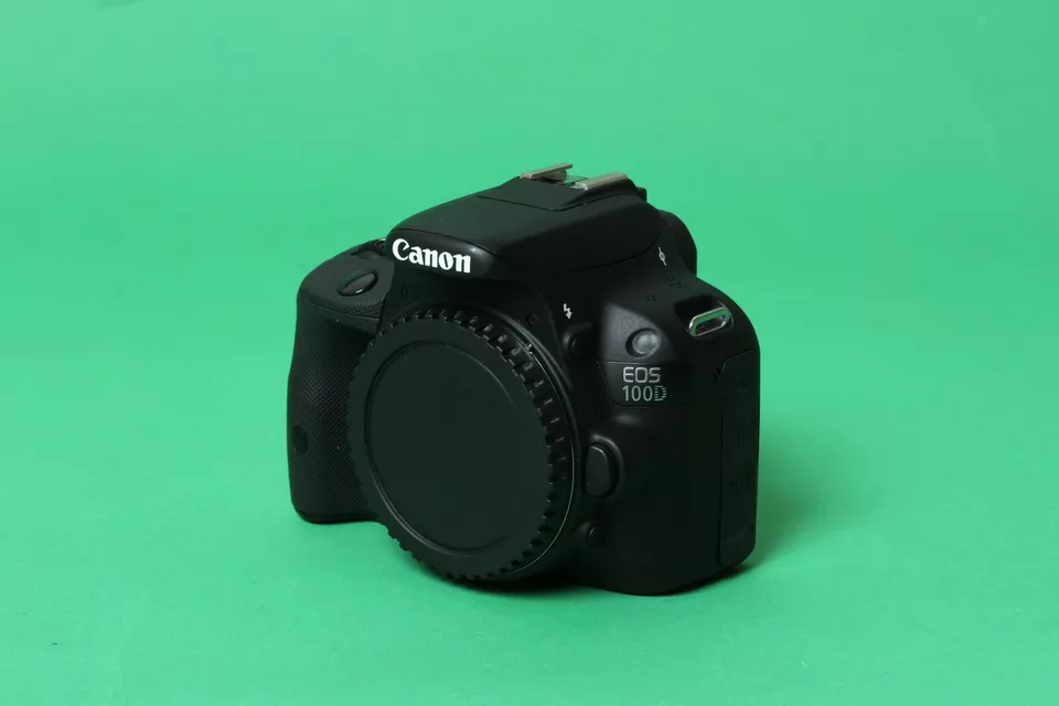 canon eos 100d 18.0mp dslr camera með 18 55mm kit linsu canon eos 100d 18.0mp dslr camera með 18 55mm kit linsu