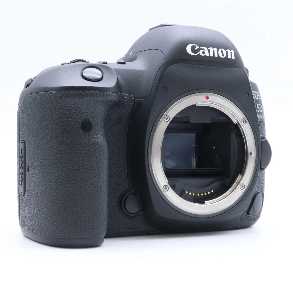 Nánast ný Canon EOS 5D Mark IV með original aukahlutum | 10.239 smellir