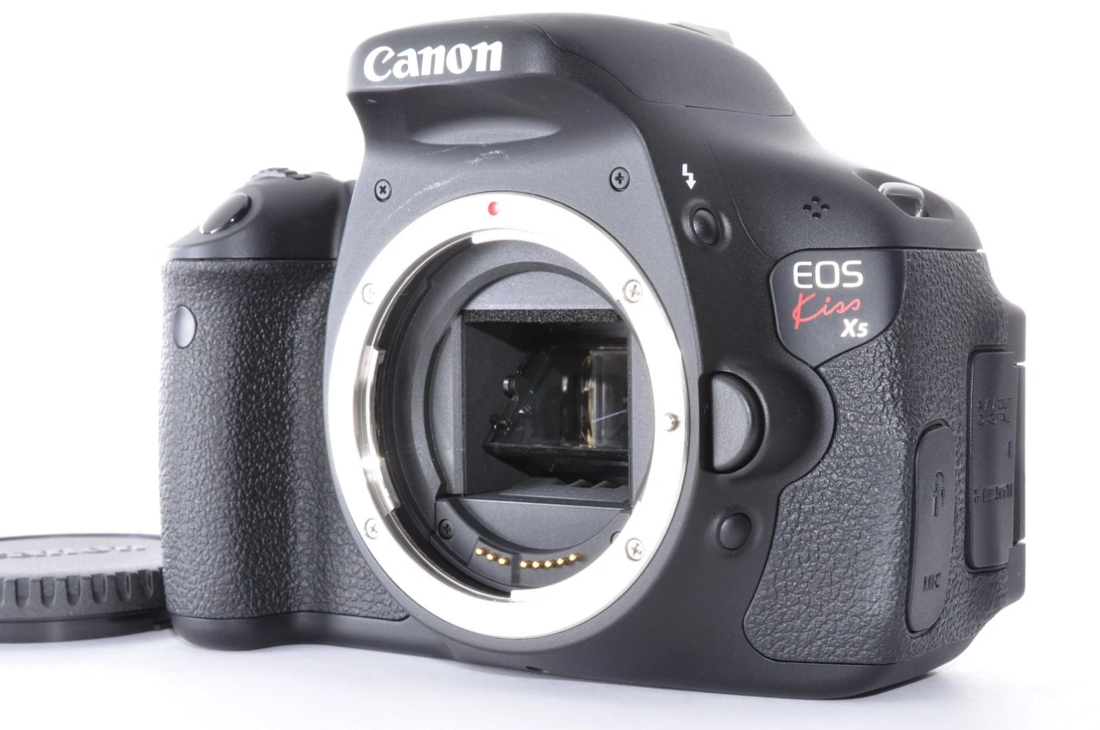 Canon EOS 600D tvílinsupakki með aðeins 38 smellum