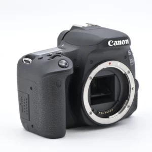 Canon EOS 77D DSLR vél í frábæru standi, með aðeins 10.776 smelli