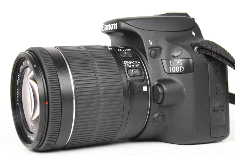 Canon EOS 100D tvílinsuvél með aðeins 1133 smelli