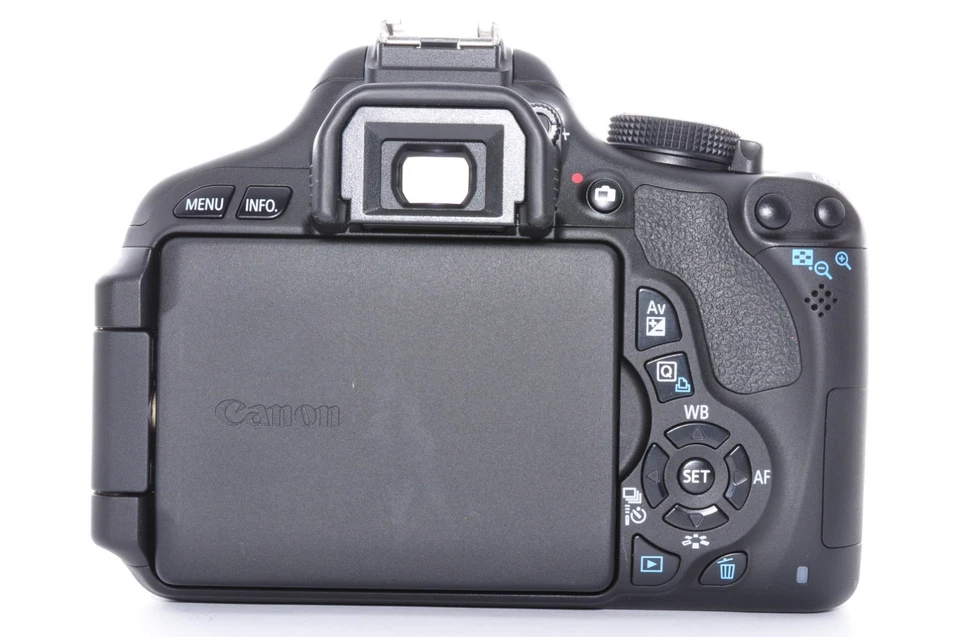 Canon EOS 600D tvílinsupakki með aðeins 314 smellum - Image 6