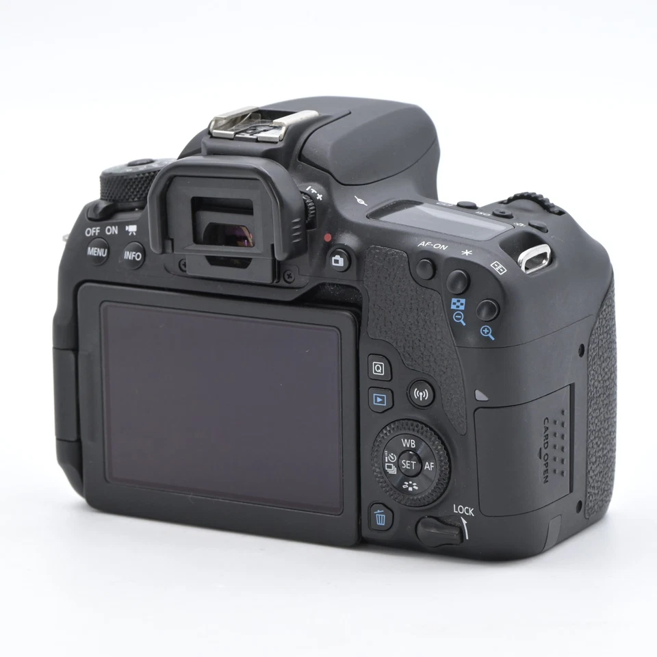 Canon EOS 77D DSLR vél í frábæru standi, með aðeins 10.776 smelli - Image 3