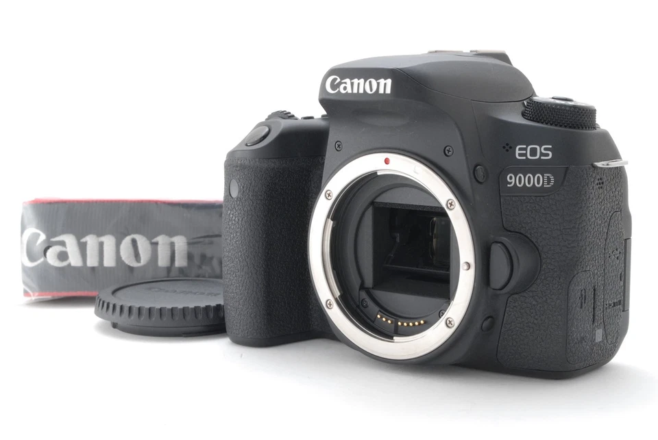 Canon EOS 77D DSLR vél í frábæru standi, aðeins 7.758 smellir
