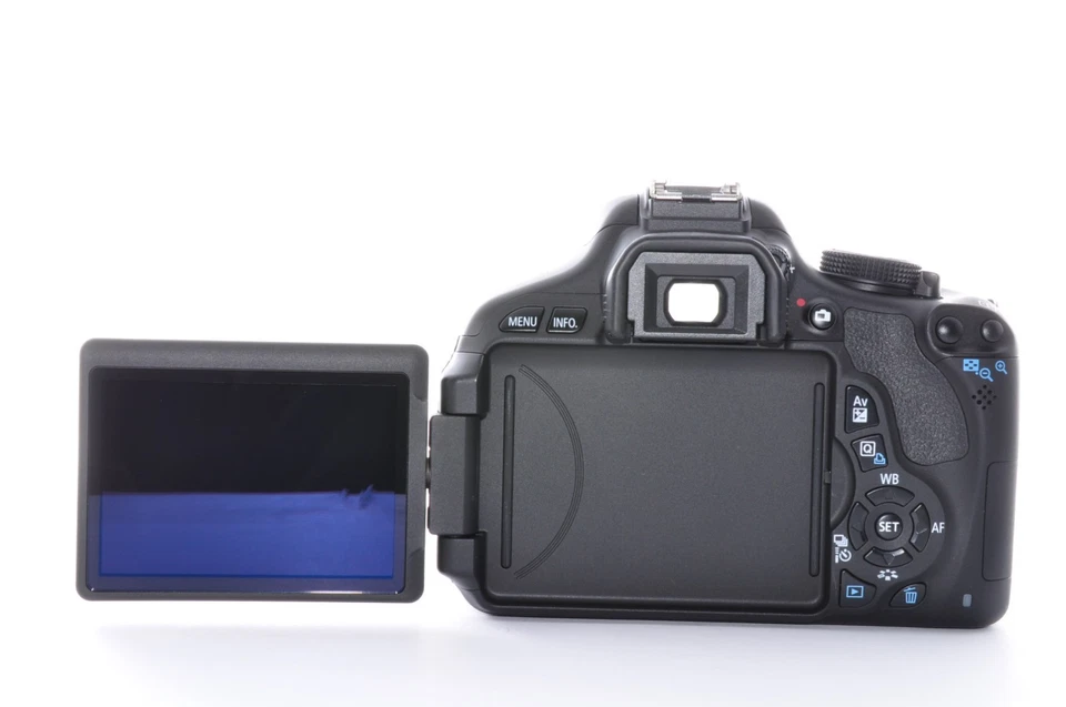 Canon EOS 600D tvílinsupakki með aðeins 314 smellum - Image 8